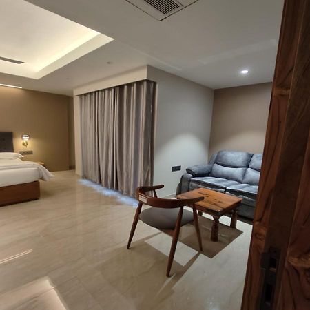 Sakthi Holiday'S Inn Port Blair Exterior photo